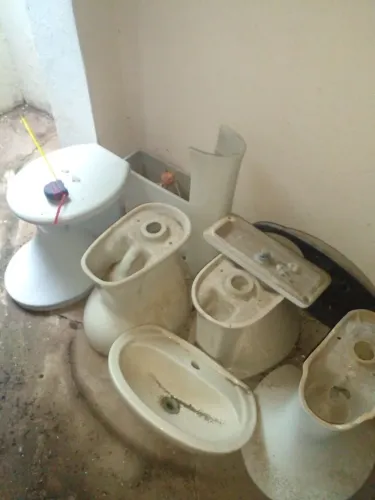 Vaso sanitário branco