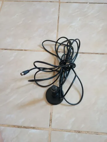 Vendo essa antena digital toda perfeita e