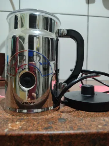 Vendo espumador de leite elétrico da Nespresso em ótimo estado