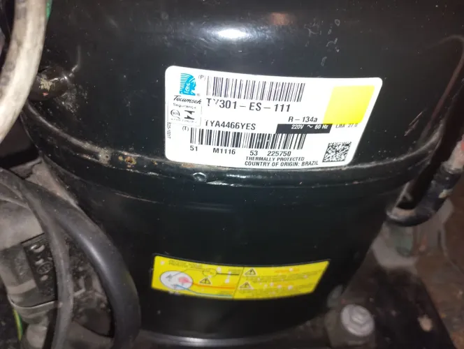 Base completa refrigeração.  Compressor condensador ventilador  compressor de 1/2 gás 134 