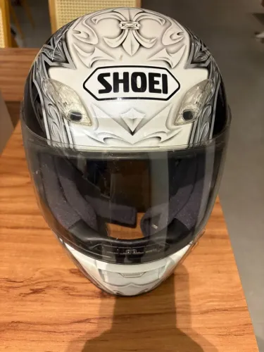 Capacete shoei