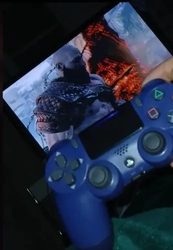 Playstation 4 slim 1 Tb armazenamento  + 1 controle +1 jogo