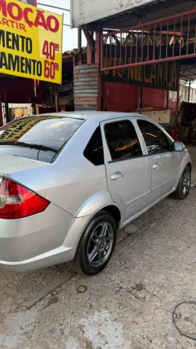 Ford Fiesta Sed. 1.6 8V Flex 4P 2006
