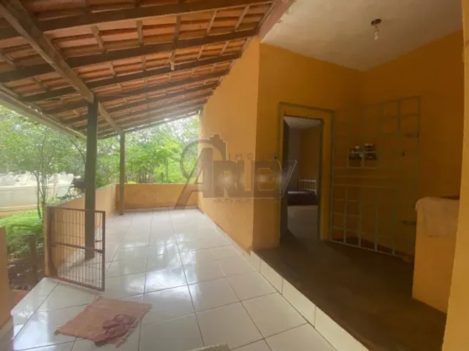 VENDE UM SÍTIO A 30 KM DE MONTES CLAROS