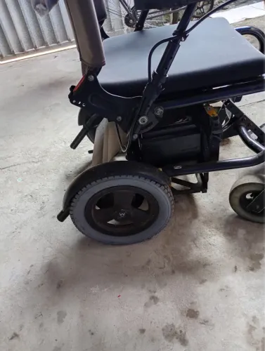 Cadeira de rodas motorizada otobras