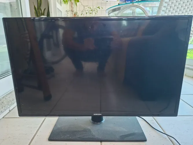 Tv Samsung 32' com defeito