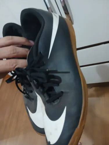Chuteira de quadra Nike 