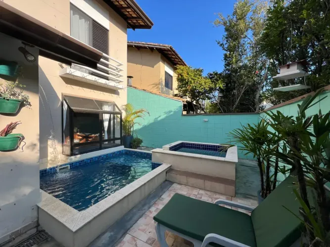linda casa de condominio em Cotia