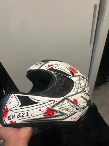 Capacete