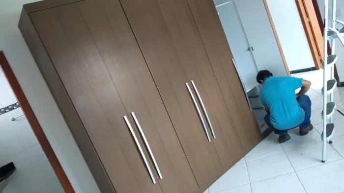 Vendo Guarda roupa 6 portas