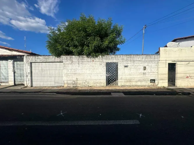 Casa Residencial à venda, no bairro Itarare, Teresina/PI