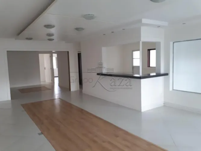 Linda Casa Comercial - Totalmente Reformada - Vila Betânia - 9 Salas - 250m².