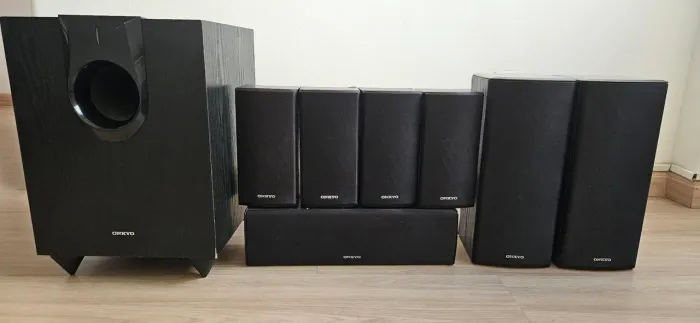 Kit Caixas Onkyo Série 580 7.1 com Sub | SKF-580 SKC-580 SKR-580 SKB-580