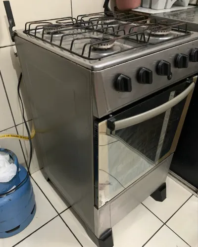 Fogão 4 bocas usado 250$ aceito propostas