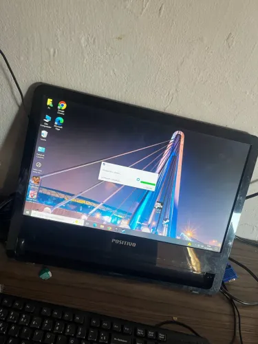 Monitor positivo