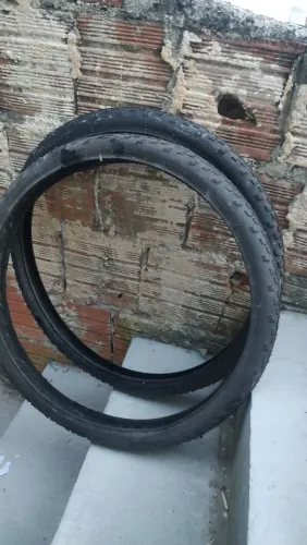 Par de pneus de bicicleta aro 24