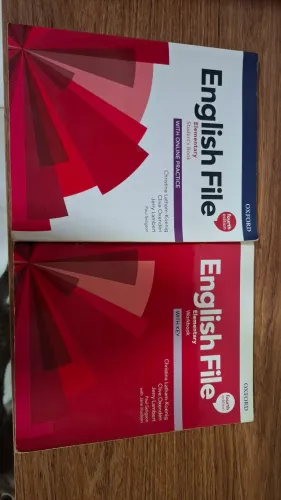Livros de inglês New English File Elementary