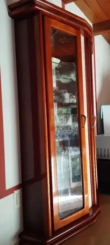 Vendo cristaleira antiga 