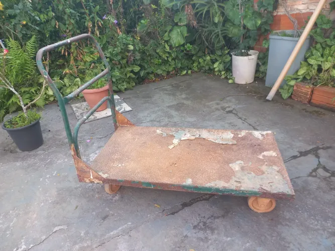 VENDE SE CARRO PLATAFORMA