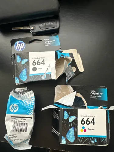 Tinta para impressora HP ORIGINAL 664 colorida e preta