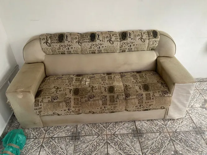Vende-se 2 sofás usados