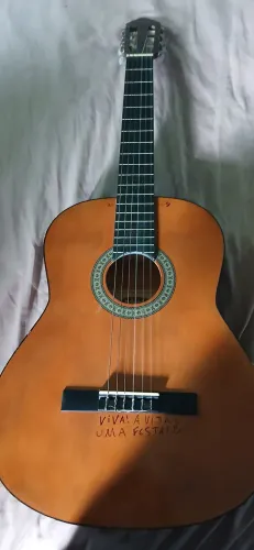 VIOLÃO EM BOAS CONDIÇÕES(LEIA A DESCRIÇÃO)