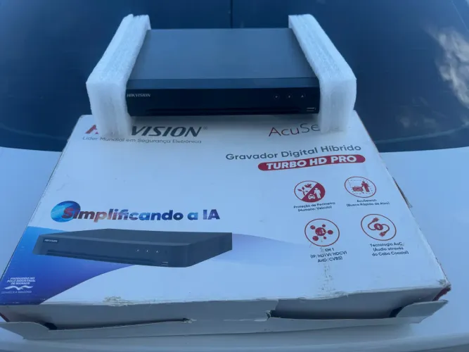 Kit CFTV Hikvision Completo - 6 Câmeras + DVR + HD - Funcionando