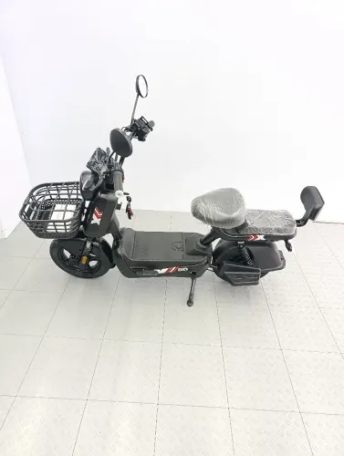 Scooter Elétrica J-10 800W 48V 20Ah | Até 40km de Autonomia | NFC | Bluetooth