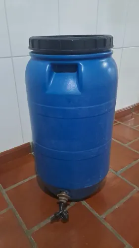 Tambor para água - com torneira