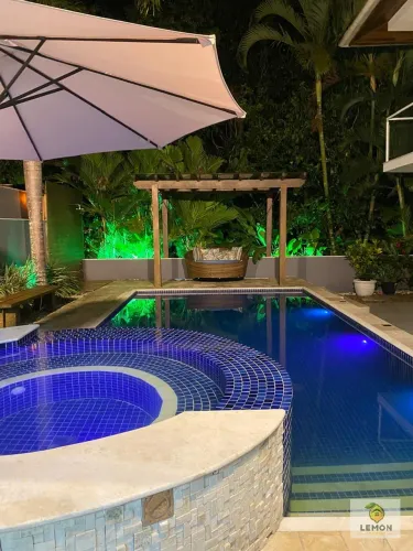 Casa de praia em condomínio no Litoral Norte SP com piscina , área gourmet e próximo ao ma
