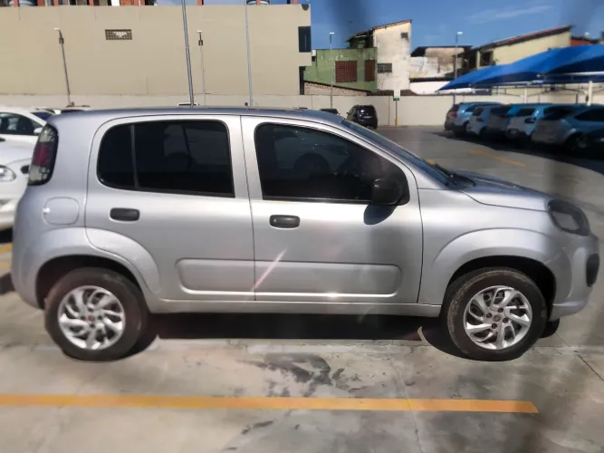 Fiat Uno Attractive 1.0 EVO Fire Flex 8V 5P 2019