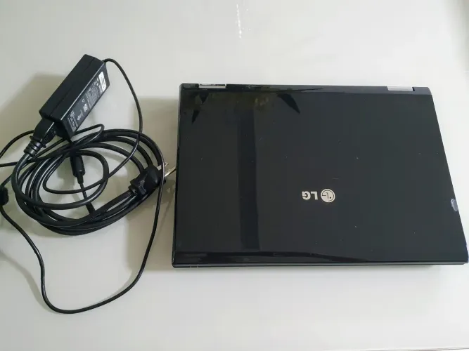 Notebook LG R480-3500 3GB HD 320GB Intel Pentium Dual Core T4400 Windows 7