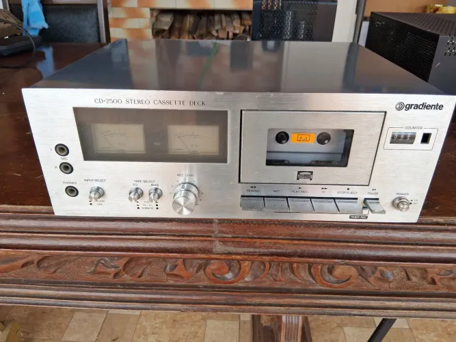 Tape deck gradiente CD 2500 ,ligando mas não funciona, consertar ou retirada de peças