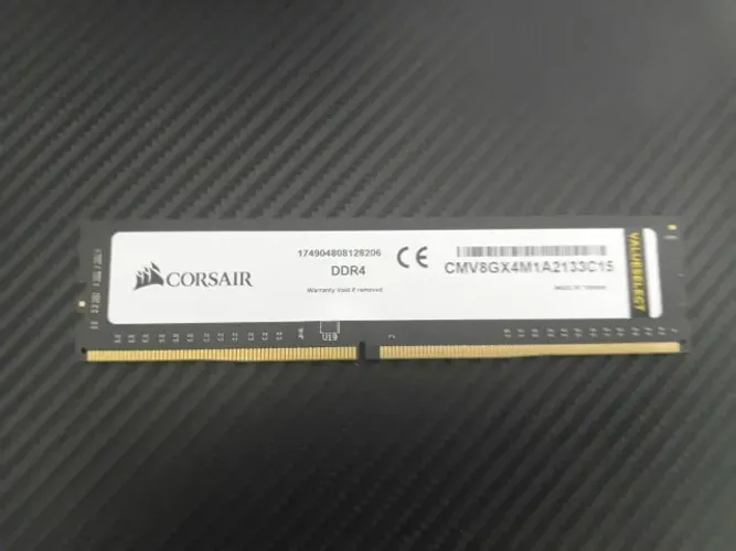 Memoria Corsair Value Select 8GB (1x8) DDR4 2133MHz C15 Preta, CMV8GX4M1A2133C15