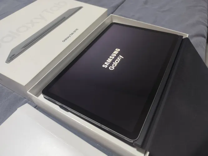 Samsung Galaxy Tab S9 FE 6GB/128GB - Praticamente novo