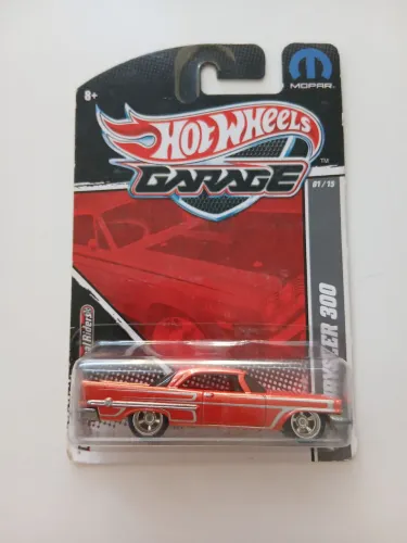 Hot Wheels 57 Chrysler 300 Garage