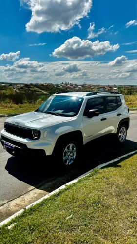 Jeep Renegade Sport T270 1.3 TB 4X2 Flex Aut. 2023