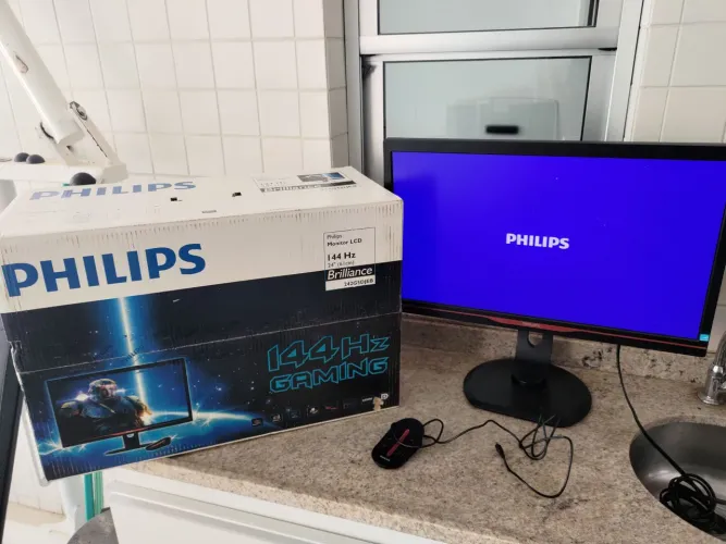 Monitor Gamer 24 IPS 144hz Phillips