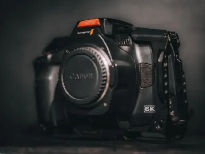 Câmera De Vídeo Blackmagic Design Pocket Cinema 6k Pro Preto (Usado)