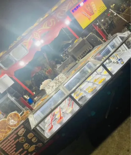 Barraca ambulante  com engate tipo trailler