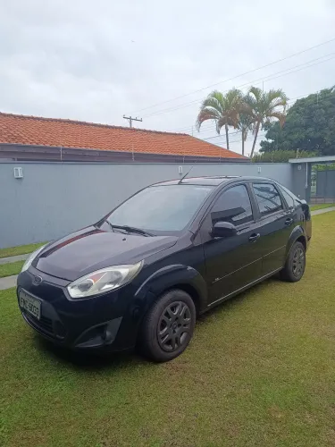 Ford Fiesta Sedan SE 1.6 8V Flex 4P 2014