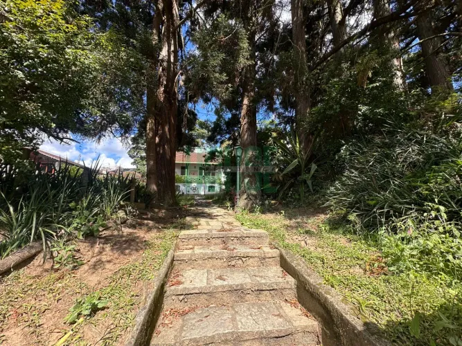 EXCELENTE CASA RESIDENCIAL OU COMERCIAL - ALTO - TERESÓPOLIS -RJ