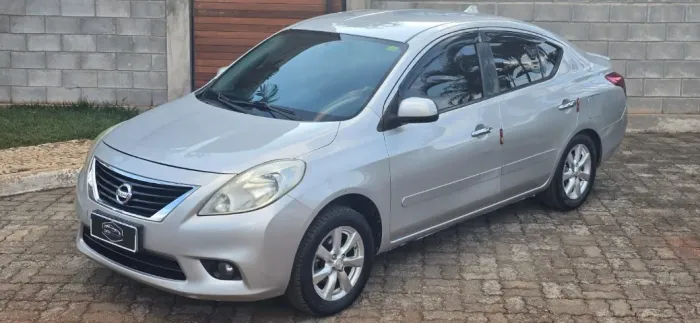 Nissan Versa SL 1.6 16V Flex Fuel 4P Mec. 2013