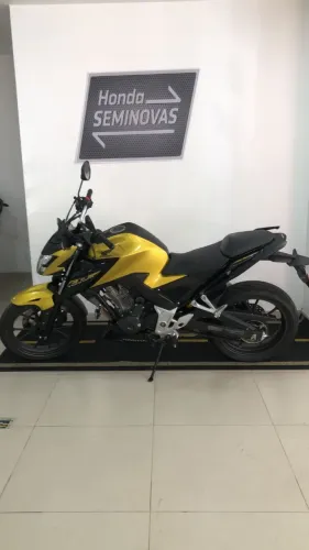 CB TWISTER 300 ABS 2023/2023 KM 4.000