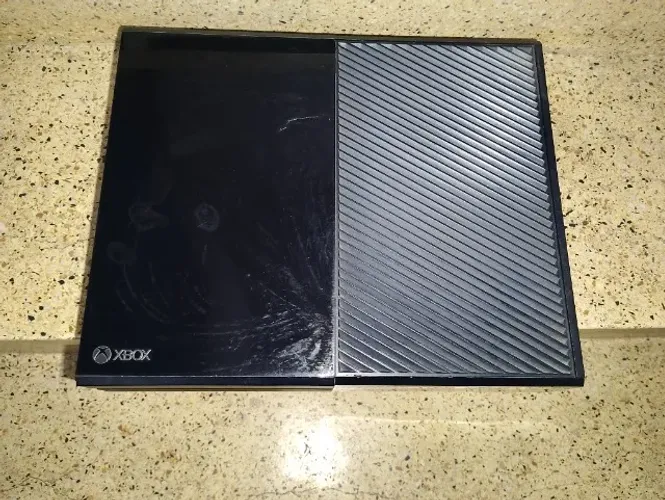 Xbox One Fat 500 GB + Jogo + 1 controle