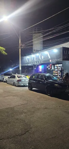 Vendo ou troco  Adega completa.