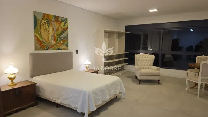 Studio mobiliado com vaga para aluguel no Saco Grande Florianópolis 45 m²