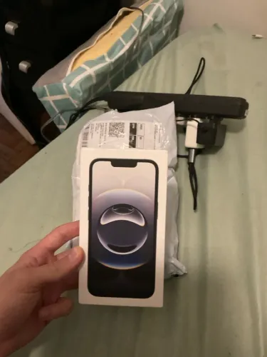 iPhone 16e 128gb novo nem 1 mês de uso