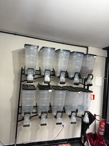Vendo expositor de ração