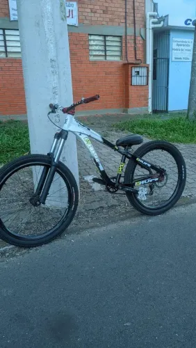 Hupi naja